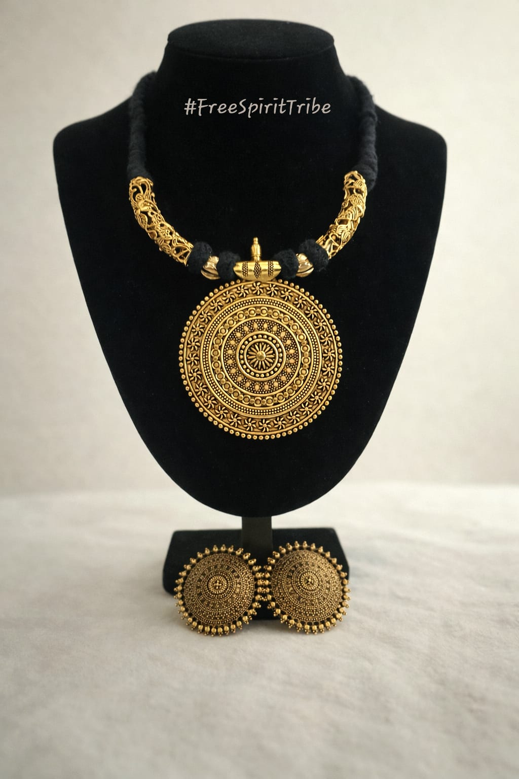 Lace Exquisite Mandala Necklace & Earrings