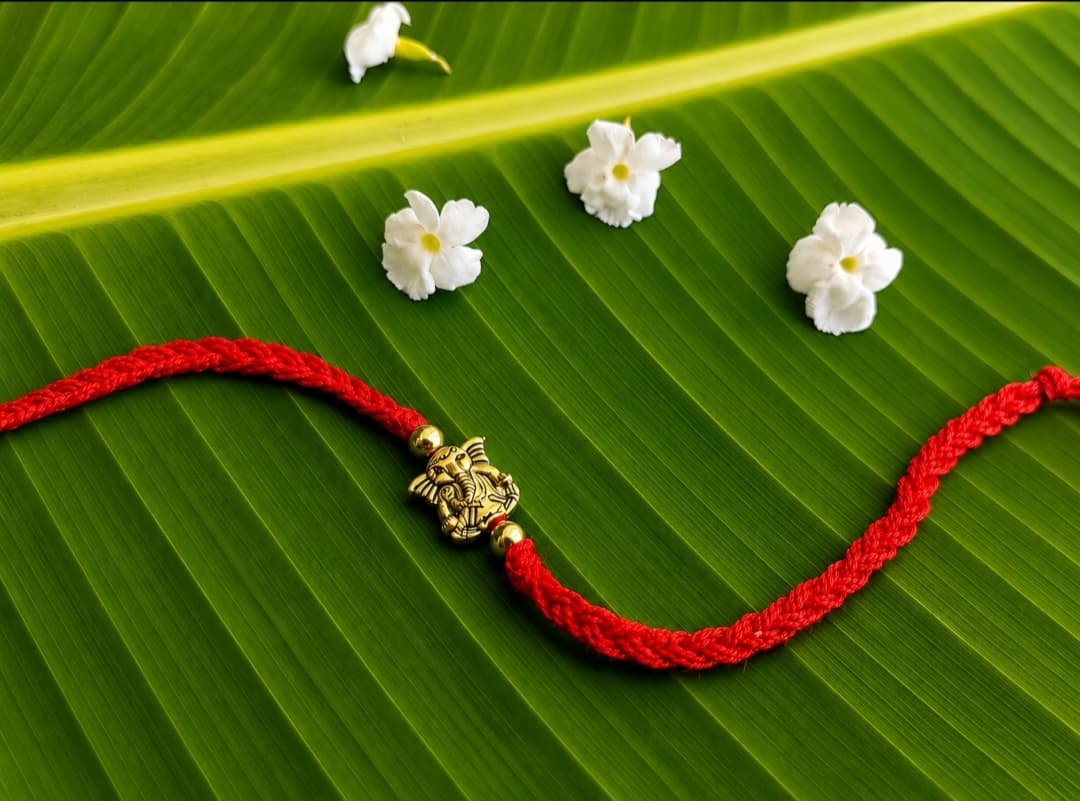 Minimalist Ganesha Raksha Sutra